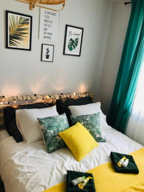 Pineapple Apartment